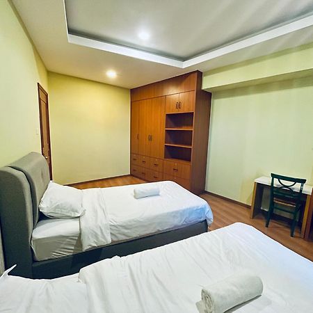 Kuching City Center Riverbank Suites With Marvelous River View Buitenkant foto